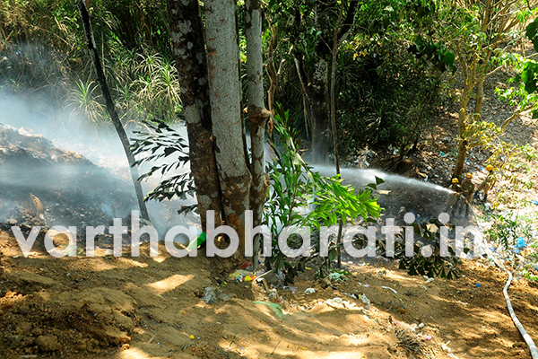 ಬಿ.ಸಿರೋಡ್: ಪುರಸಭೆ ಕಸದ ರಾಶಿಗೆ ಬೆಂಕಿ